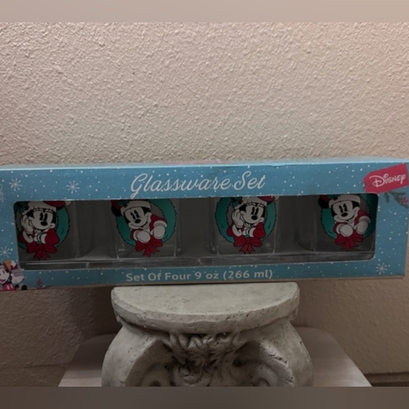 Disney Other - 🎊HOST PICK🎊Disney Mickey&Minnie Holiday 9oz Glassware Cups Set of 4